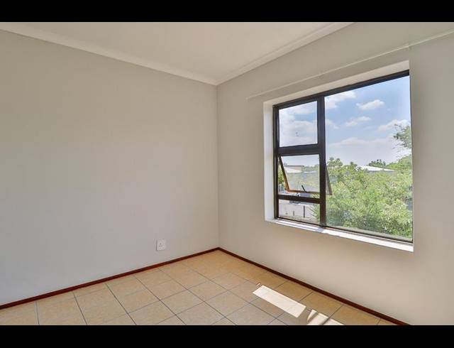 2 BEDROOM PROPERTY TO RENT IN WINDSOR PARK